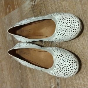 Vionic Women Shoes Size 8.5